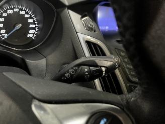 Ford Focus Focus 3 Wagon Combi 1.6 TDCi ECOnetic (NGDB) [77kW]  (05-2012/05-2018)= picture 15