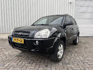 Damaged car Hyundai Tucson Tucson (JM) SUV 2.0 16V CVVT 4x2 (G4GC) [104kW]  (08-2004/12-2010) 2008/1