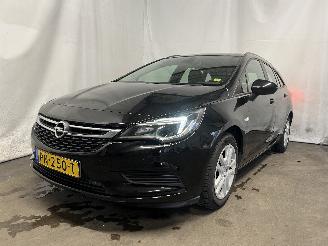 Vaurioauto  passenger cars Opel Astra Astra K Sports Tourer Combi 1.0 Turbo 12V (B10XFT(Euro 6)) [77kW]  (01=
-2016/12-2022) 2017/8