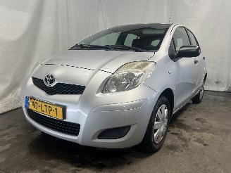 Auto incidentate Toyota Yaris Yaris II (P9) Hatchback 1.0 12V VVT-i (1KR-FE) [51kW]  (08-2005/12-201=
1) 2010/7