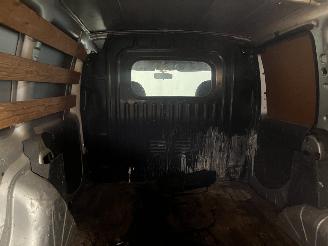 Fiat Doblo Doblo Cargo (223) Van 1.3 D 16V Multijet DPF (223.A.9000) [62kW]  (08-=
2006/12-2010) picture 12