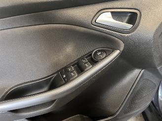 Ford Focus Focus 3 Hatchback 1.0 Ti-VCT EcoBoost 12V 100 (M2DA(Euro 5)) [74kW]  (=
02-2012/05-2018) picture 12