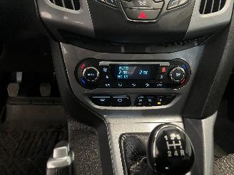 Ford Focus Focus 3 Hatchback 1.0 Ti-VCT EcoBoost 12V 100 (M2DA(Euro 5)) [74kW]  (=
02-2012/05-2018) picture 15