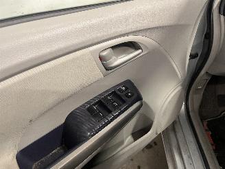 Honda Insight Insight (ZE2) Hatchback 1.3 16V VTEC (LDA3(Euro 5)) [65kW]  (04-2009/0=
2-2014) picture 17