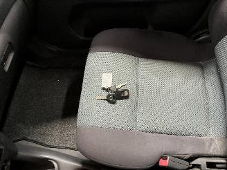 Mazda Premacy Premacy MPV 1.8 16V (FPE1) [74kW]  (07-1999/03-2005) picture 21