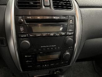 Mazda Premacy Premacy MPV 1.8 16V (FPE1) [74kW]  (07-1999/03-2005) picture 16