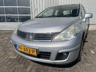 Voiture accidenté Nissan Tiida Tiida (C11X) Hatchback 1.6 16V (HR16DE) [81kW]  (09-2007/12-2011) 2008/1
