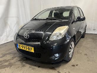 damaged passenger cars Toyota Yaris Yaris II (P9) Hatchback 1.33 16V Dual VVT-I (1NRFE) [74kW]  (11-2008/1=
2-2011) 2010/6