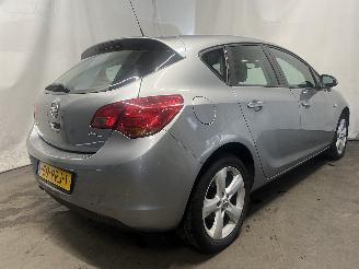 Opel Astra Astra J (PC6/PD6/PE6/PF6) Hatchback 5-drs 1.4 Turbo 16V (A14NET(Euro 5=
)) [103kW]  (12-2009/10-2015) picture 6