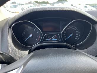 Ford Focus Focus 3 Wagon Combi 1.0 Ti-VCT EcoBoost 12V 125 (M1DA(Euro 5)) [92kW] =
 (02-2012/05-2018) picture 21