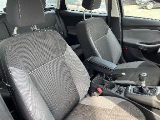 Ford Focus Focus 3 Wagon Combi 1.6 TDCi ECOnetic (NGDB) [77kW]  (05-2012/05-2018)= picture 9