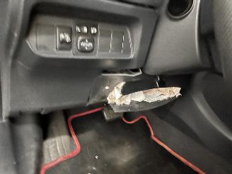 Toyota Auris Auris (E15) Hatchback 1.8 16V HSD Full Hybrid (2ZRFXE) [100kW]  (09-20=
10/09-2012) picture 33