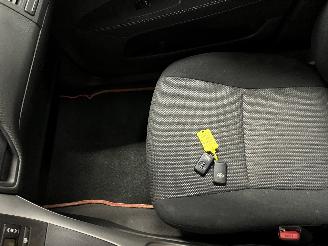 Toyota Auris Auris (E15) Hatchback 1.8 16V HSD Full Hybrid (2ZRFXE) [100kW]  (09-20=
10/09-2012) picture 36