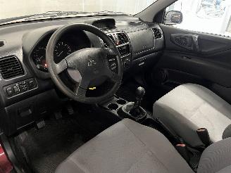 Mitsubishi Space-star Space Star (DG) MPV 1.6 16V (4G18) [72kW]  (01-2001/12-2004) picture 12