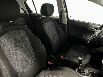 Hyundai I-20 i20 Hatchback 1.2i 16V (G4LA) [63kW]  (03-2012/12-2015) picture 11