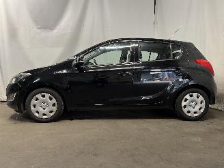 Hyundai I-20 i20 Hatchback 1.2i 16V (G4LA) [63kW]  (03-2012/12-2015) picture 4