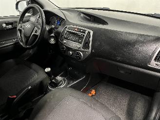 Hyundai I-20 i20 Hatchback 1.2i 16V (G4LA) [63kW]  (03-2012/12-2015) picture 12