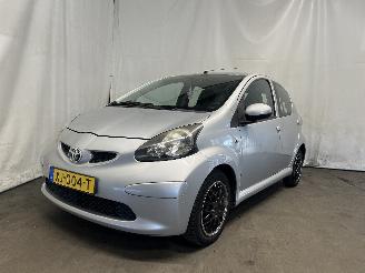 škoda osobní automobily Toyota Aygo Aygo (B10) Hatchback 1.0 12V VVT-i (1KR-FE) [50kW]  (07-2005/05-2014) 2007/12