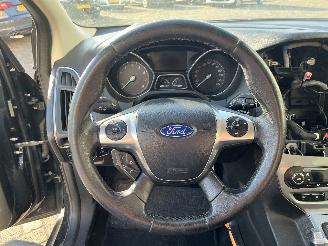 Ford Focus Focus 3 Wagon Combi 1.0 Ti-VCT EcoBoost 12V 125 (M1DA(Euro 5)) [92kW] =
 (02-2012/05-2018) picture 10