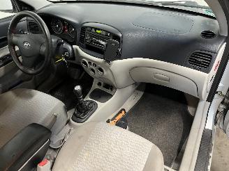 Hyundai Accent Accent Sedan 1.4i 16V (G4EE) [71kW]  (11-2005/02-2010) picture 10