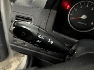 Hyundai Getz Getz Hatchback 1.6i 16V (G4ED) [77kW]  (09-2002/09-2005) picture 20