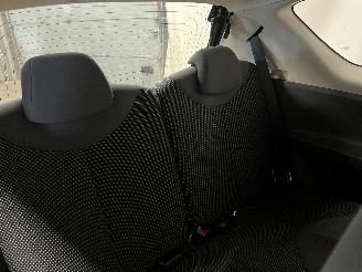 Peugeot 107 107 Hatchback 1.0 12V (384F(1KR)) [50kW]  (06-2005/05-2014) picture 13
