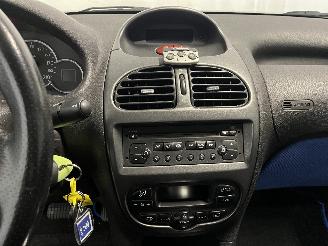Peugeot 206 206 CC (2D) Cabrio 1.6 16V (TU5JP4(NFU)) [80kW]  (09-2000/12-2007) picture 12