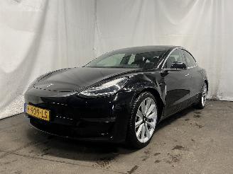 uszkodzony samochody osobowe Tesla Model 3 Model 3 Sedan Long Range AWD 75 kWh (3D3) [258kW]  (06-2018/...) 2020/3
