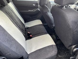 Daewoo Orlando Orlando 1.8 16V VVT (F18D4(Euro 5)) [104kW]  (02-2011/12-2015) picture 9