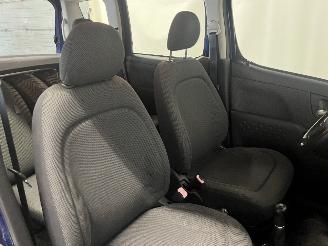 Toyota Yaris Yaris Verso (P2) MPV 1.3 16V (2NZFE) [62kW]  (11-2002/09-2005) picture 10