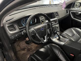 Volvo V-60 V60 I (FW/GW) Combi 2.4 D6 20V Plug-in Hybrid AWD (D82PHEV) [206kW]  (=
06-2012/12-2015) picture 14