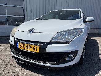 Schadeauto Renault Mégane Megane III Grandtour (KZ) Combi 5-drs 1.5 dCi 110 (K9K-837(K9K-N8)) [8=
1kW]  (02-2009/04-2016) 2013/6