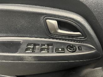 Kia Rio Rio III (UB) Hatchback 1.2 CVVT 16V (G4LA5) [63kW]  (09-2011/12-2017) picture 19
