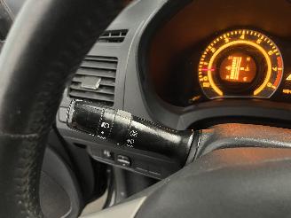 Toyota Auris Auris (E15) Hatchback 1.6 Dual VVT-i 16V (1ZRFE) [91kW]  (03-2007/09-2=
012) picture 23