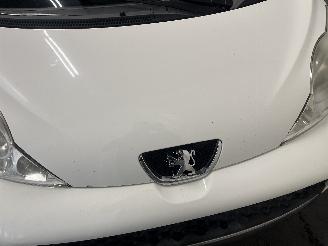 Peugeot 107 107 Hatchback 1.0 12V (384F(1KR)) [50kW]  (06-2005/05-2014) picture 10