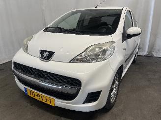 Damaged car Peugeot 107 107 Hatchback 1.0 12V (384F(1KR)) [50kW]  (06-2005/05-2014) 2011/7