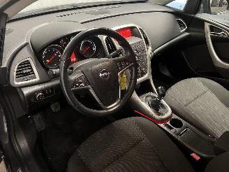 Opel Astra Astra J (PC6/PD6/PE6/PF6) Hatchback 5-drs 1.4 Turbo 16V (A14NEL(Euro 5=
)) [88kW]  (10-2010/10-2015) picture 17