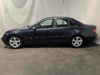 Mercedes C-klasse C (W203) Sedan 1.8 C-180K 16V (M271.946) [105kW]  (05-2002/02-2007) picture 4
