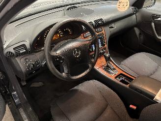 Mercedes C-klasse C (W203) Sedan 1.8 C-180K 16V (M271.946) [105kW]  (05-2002/02-2007) picture 12