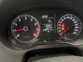 Volkswagen Polo Polo V (6R) Hatchback 1.2 12V BlueMotion Technology (CGPA(Euro 5)) [51=
kW]  (06-2009/05-2014) picture 19