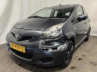 škoda osobní automobily Toyota Aygo Aygo (B10) Hatchback 1.0 12V VVT-i (1KR-FE) [50kW]  (07-2005/05-2014) 2011/7