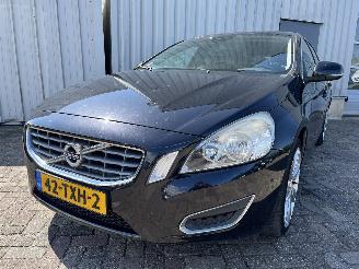 Schadeauto Volvo V-60 V60 I (FW/GW) Combi 1.6 T3 16V (B4164T3(Euro 5)) [110kW]  (09-2010/12-=
2015) 2012/4