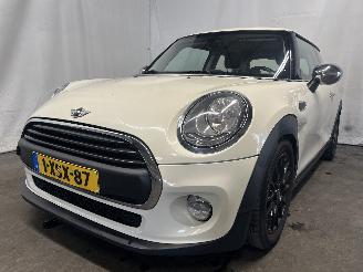 Damaged car Mini Mini Mini (F56) Hatchback 3-drs 1.2 12V One (B38A12A) [75kW]  (04-2014/10-2=
017) 2014/11