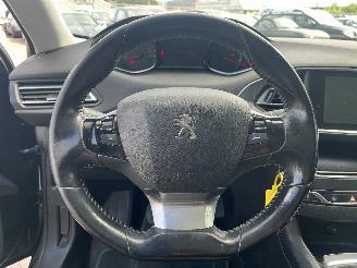 Peugeot 308 308 SW (L4/L9/LC/LJ/LR) Combi 5-drs 1.6 BlueHDi 120 (DV6FC(BHZ)) [88kW=
]  (03-2014/12-2021) picture 16