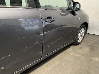 Toyota Verso Verso MPV 2.0 16V D-4D-F (1AD-FTV(Euro 4)) [93kW]  (04-2009/08-2018) picture 13
