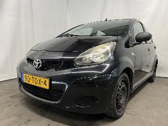 Voiture accidenté Toyota Aygo Aygo (B10) Hatchback 1.0 12V VVT-i (1KR-FE) [50kW]  (07-2005/05-2014) 2012/1