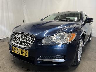 Vaurioauto  passenger cars Jaguar XF XF (CC9) Sedan 2.7 D V6 24V (7G(AJ-TDV6)) [152kW]  (03-2008/04-2015) 2008/9
