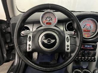 Mini Mini Mini (R50/53) Hatchback 1.6 16V Cooper S (W11-B16A) [120kW]  (03-2002/=
09-2006) picture 17