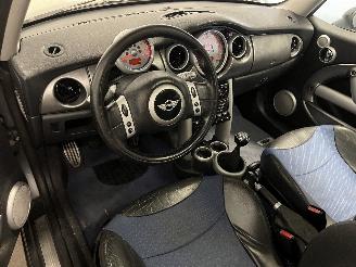 Mini Mini Mini (R50/53) Hatchback 1.6 16V Cooper S (W11-B16A) [120kW]  (03-2002/=
09-2006) picture 16