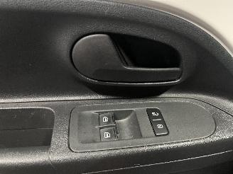Volkswagen Up! Up! (121) Hatchback 1.0 12V 60 (CHYA) [44kW]  (08-2011/08-2020) picture 25